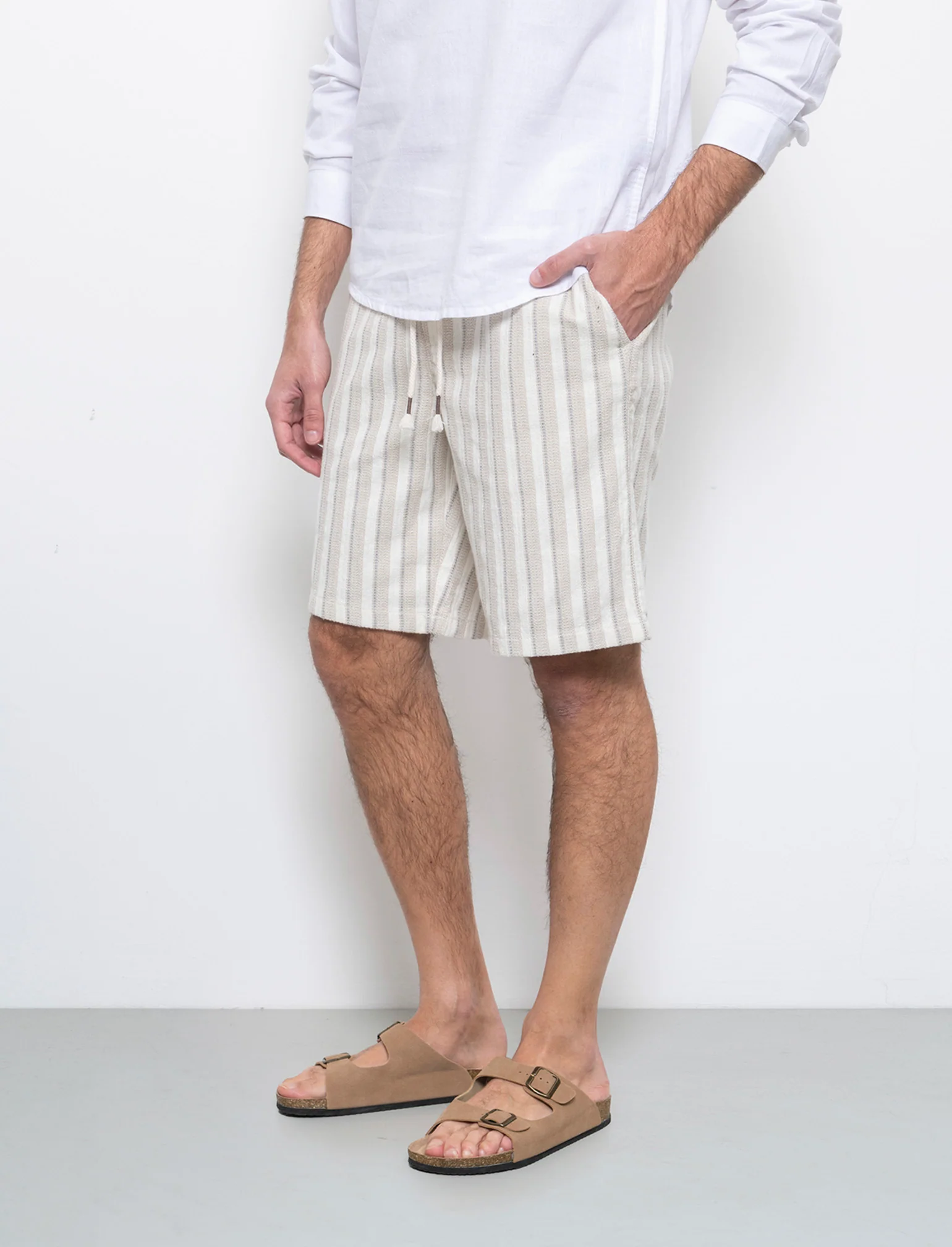 Bermuda a righe effetto lino da uomo - Beige